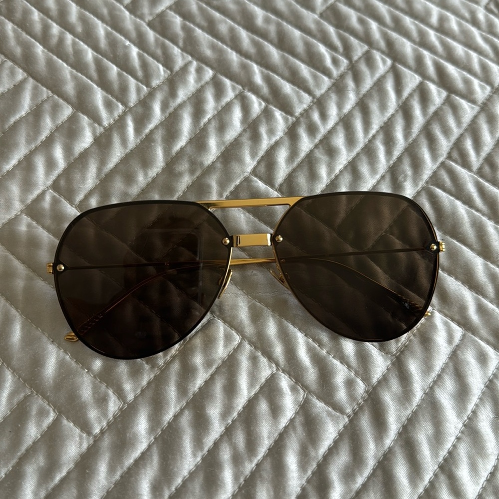 Bottega Veneta contemporary pilot sunglasses